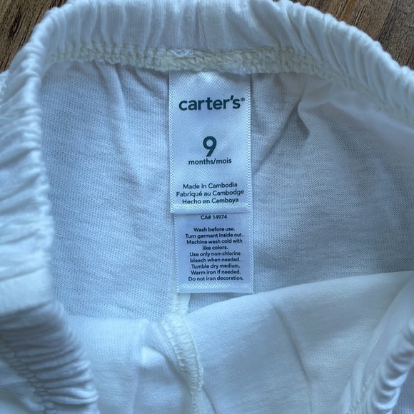 Carter’s white ruffle shorts - Picture 3 of 3